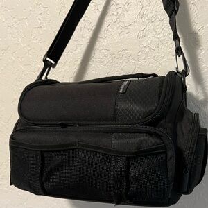 Camera bag with lots of pockets
